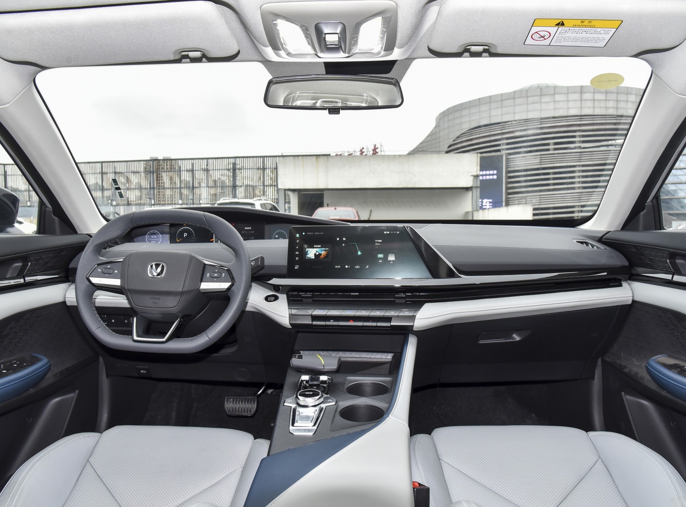 家用轿车建议选紧凑型车，看看这三款，省油，空间大，安全配置多