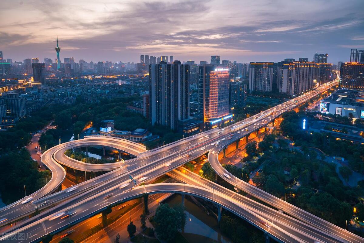 成都万亿电子产业,成都电子信息产业现状