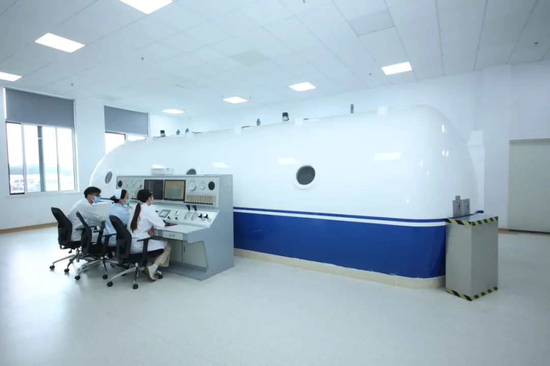 济南市莱芜人民医院:伤口难以愈合高压氧治疗悄悄抚平您的伤口