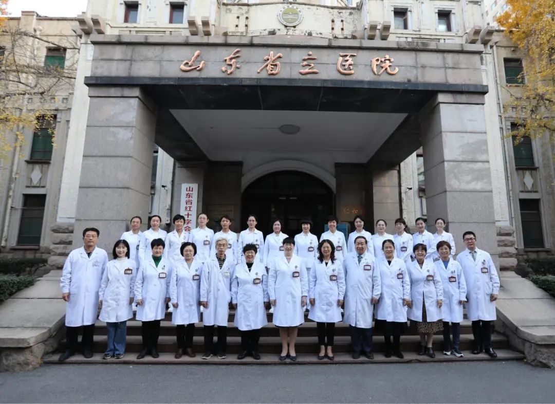 鍚嶄笓瀹惰亰鍎跨,鍚嶆煰鐩樼偣