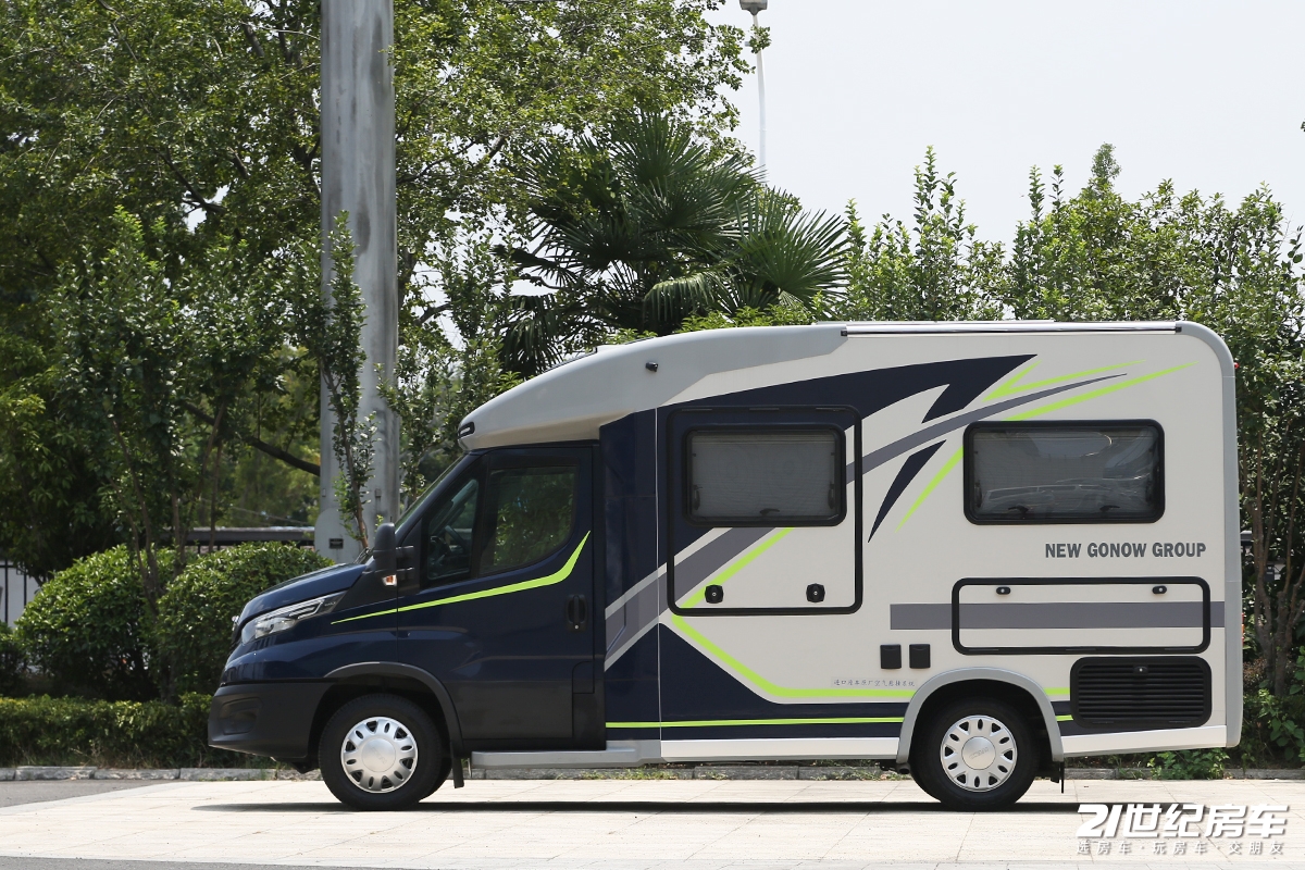 戴德房车urv2023款高配版,戴德云游C型大额头房车
