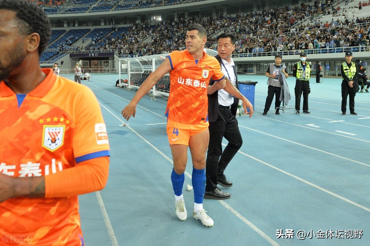 足协禁赛像闹着玩：武磊穿T恤2场，秦升踩人半年，贾德松拳击5场