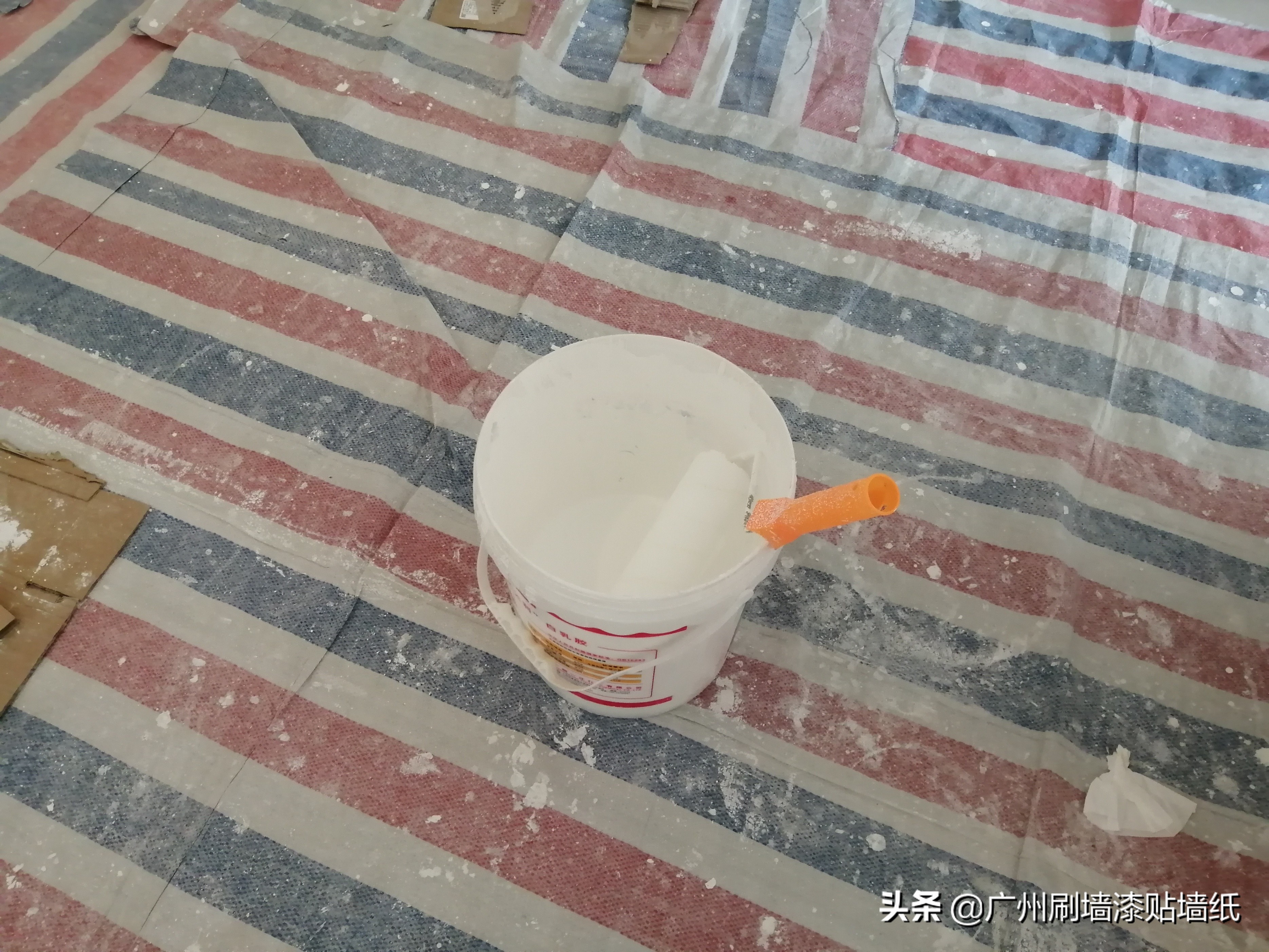 叠溪花园刷漆,多乐士墙面刷乳胶漆280平方多少钱