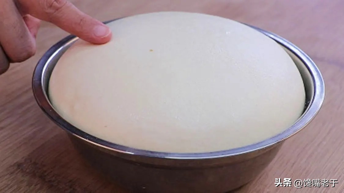 没用酵母自然发的面怎么整,用酵母粉怎么能使面发得更快