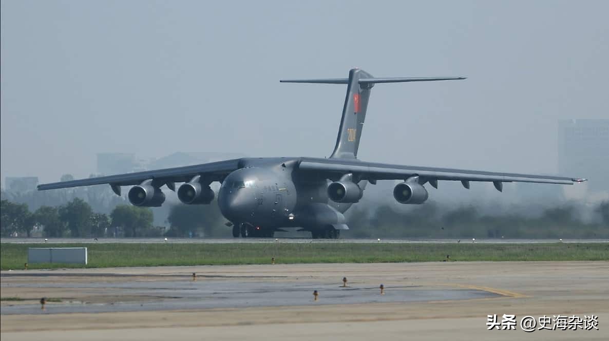 运20多机编队,运20首次空降训练