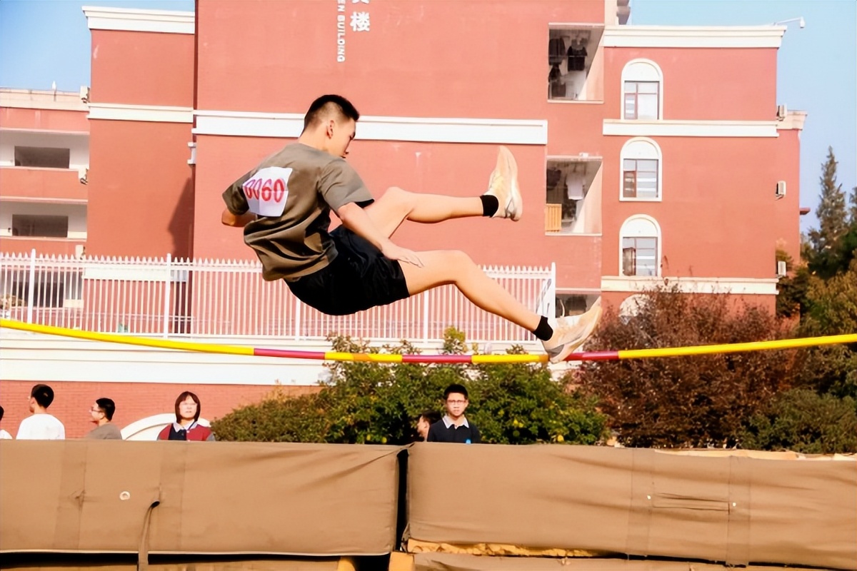 全力以赴青春精彩,全力以赴春天的梦想