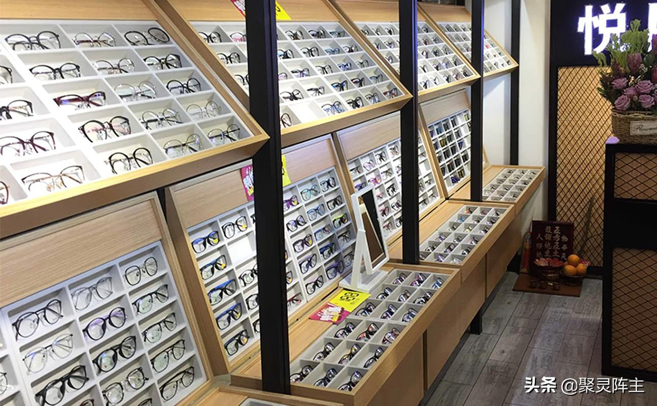 怎样看懂眼镜配镜教程,验光配镜冬季必备防雾镜片