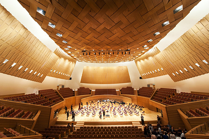 弹钢琴不知道哪个手指按哪个键,弹钢琴的为什么按来按去都是一样