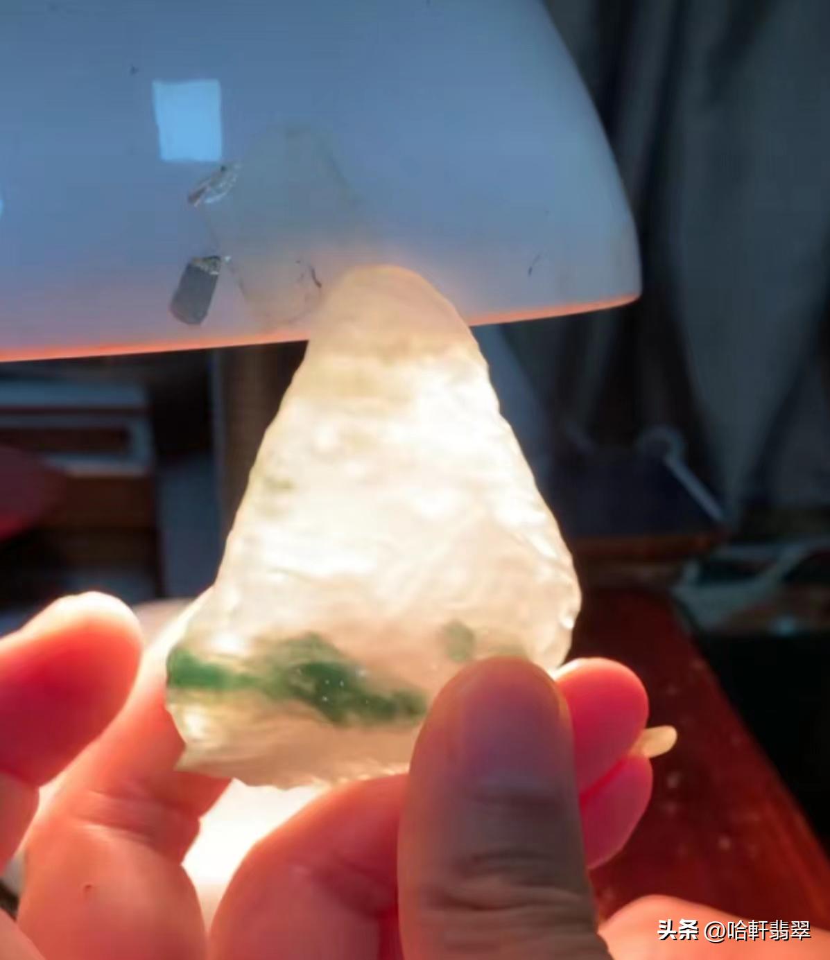 翡翠能做茶宠,可以当摆件的花卉