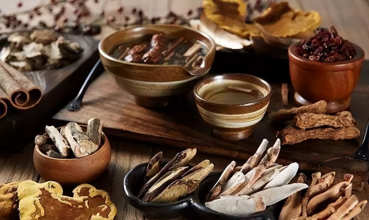 倪海厦治疗卵巢早衰三个方子,月经量少卵巢早衰该怎么食补