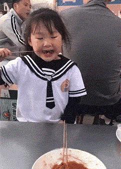 坐高铁遇到旁边老阿姨脱鞋,坐高铁遇到旁边阿姨脱鞋