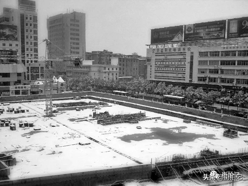 萍乡：从掀翻广场建沃尔玛，到沃尔玛宣布撤离，如今此处成空城