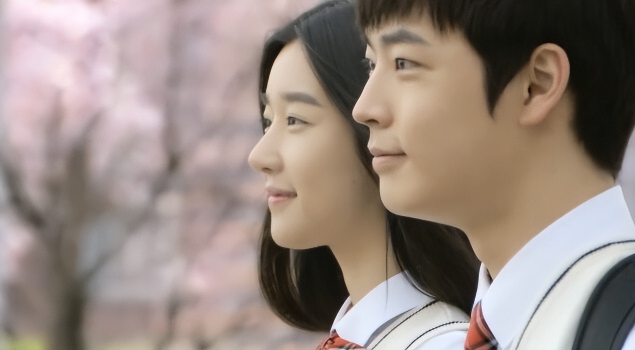 真实故事：她被曝操纵男友、学历造假等诸多争议，复出新剧惹非议