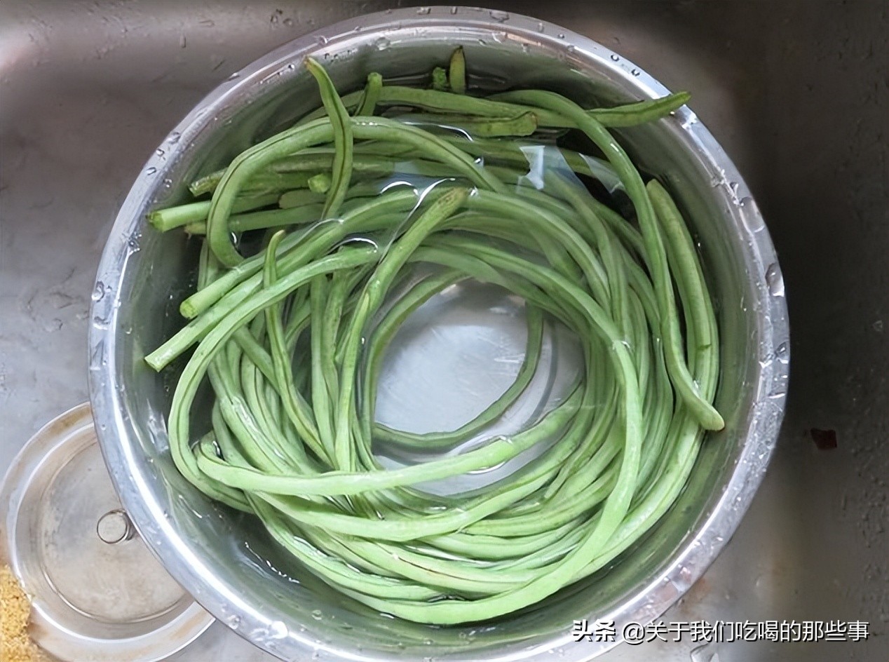 晒干豆角晒了一天就下雨怎么办,晒豆角干不黑最简单的方法