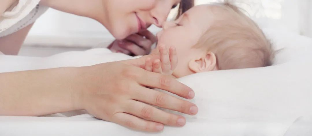 小孩子几岁前不能随便亲,家长谨记宝宝不要随便让人亲