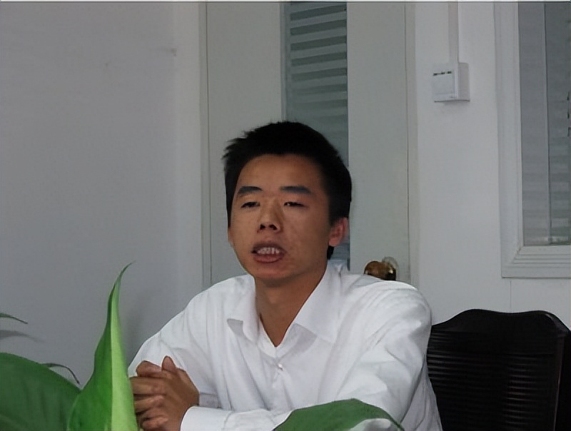 黄章创业经历,黄章16岁