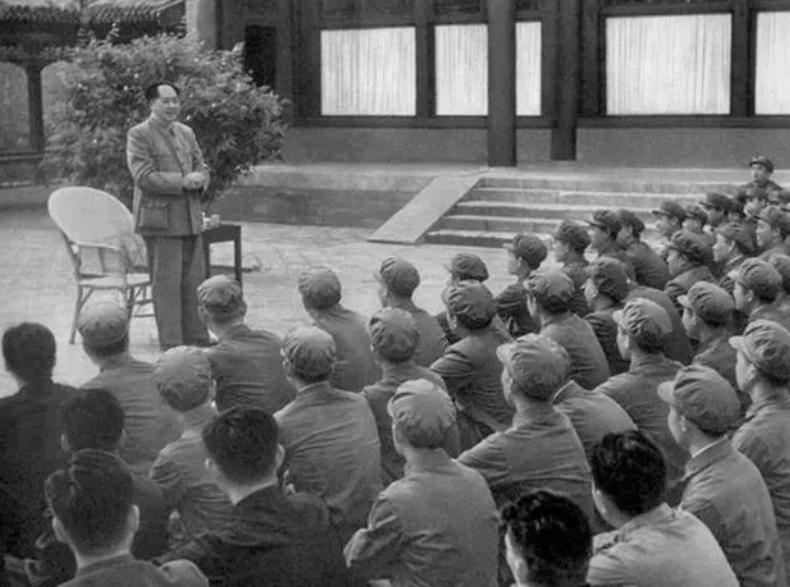 诸葛亮为何无法一统三国？毛主席的评价一针见血：他犯了三个错误