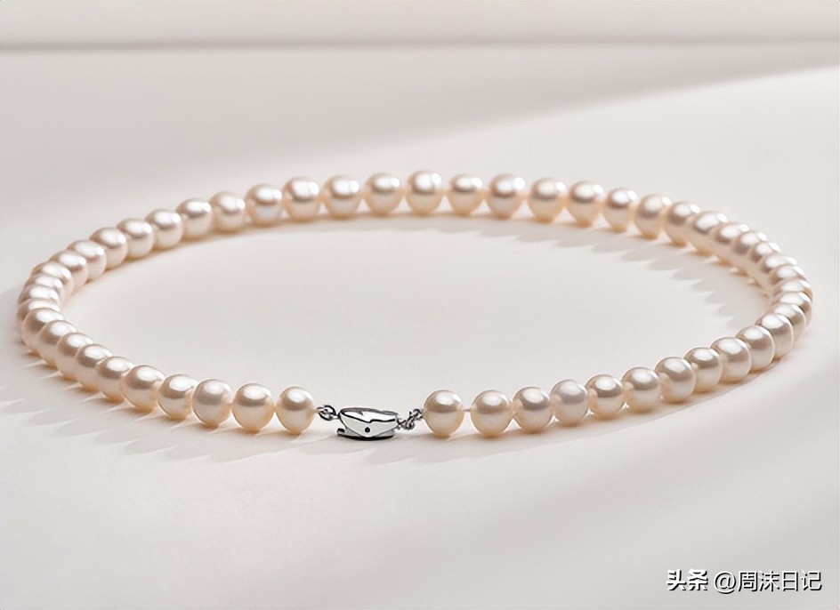 一生一条珍珠项链年轻时髦,女人一生必须要有条珍珠项链
