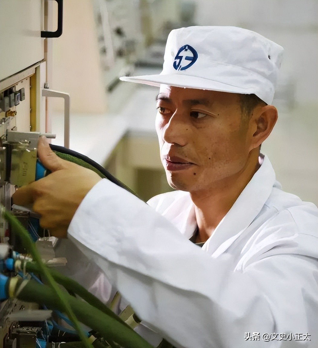 “兵王”王忠心：妻子“笑话”只长胡子不长职位，退役后过得如何