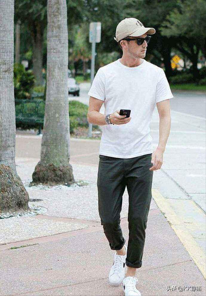 男士t恤怎么穿才好看,男士白t恤怎么搭外套