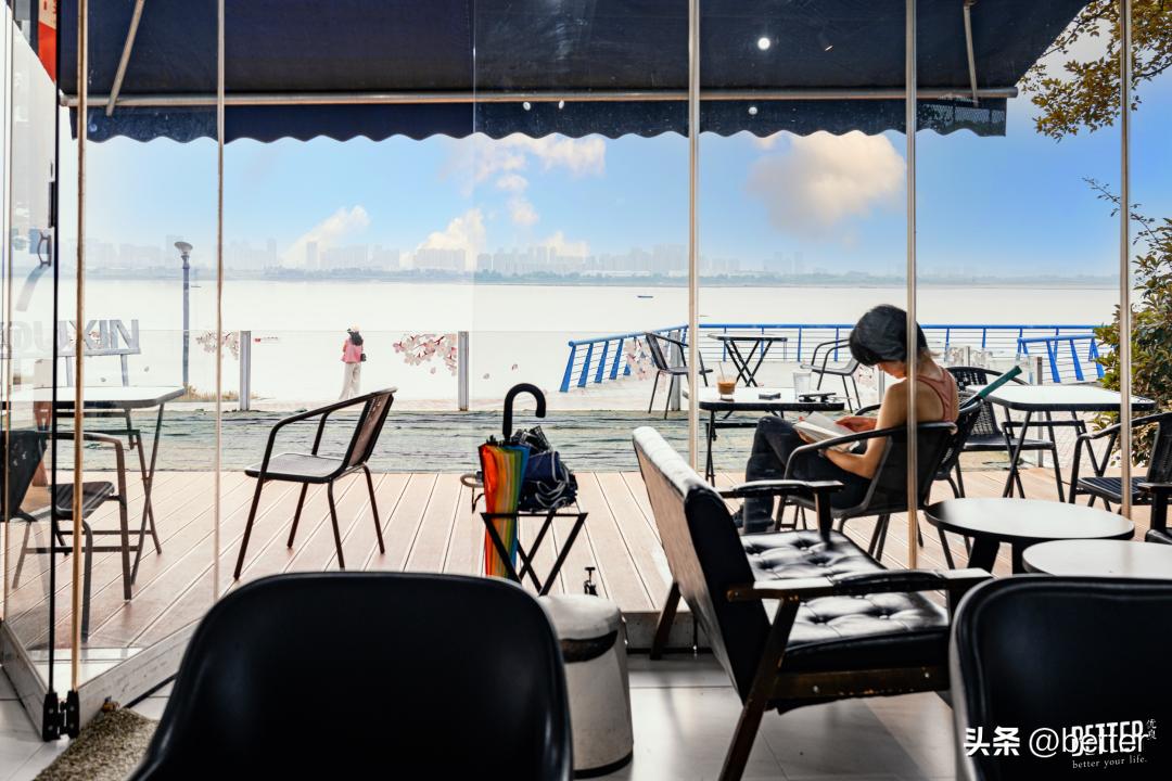 武汉洪山区推荐的咖啡馆,武汉东湖风景好的咖啡馆