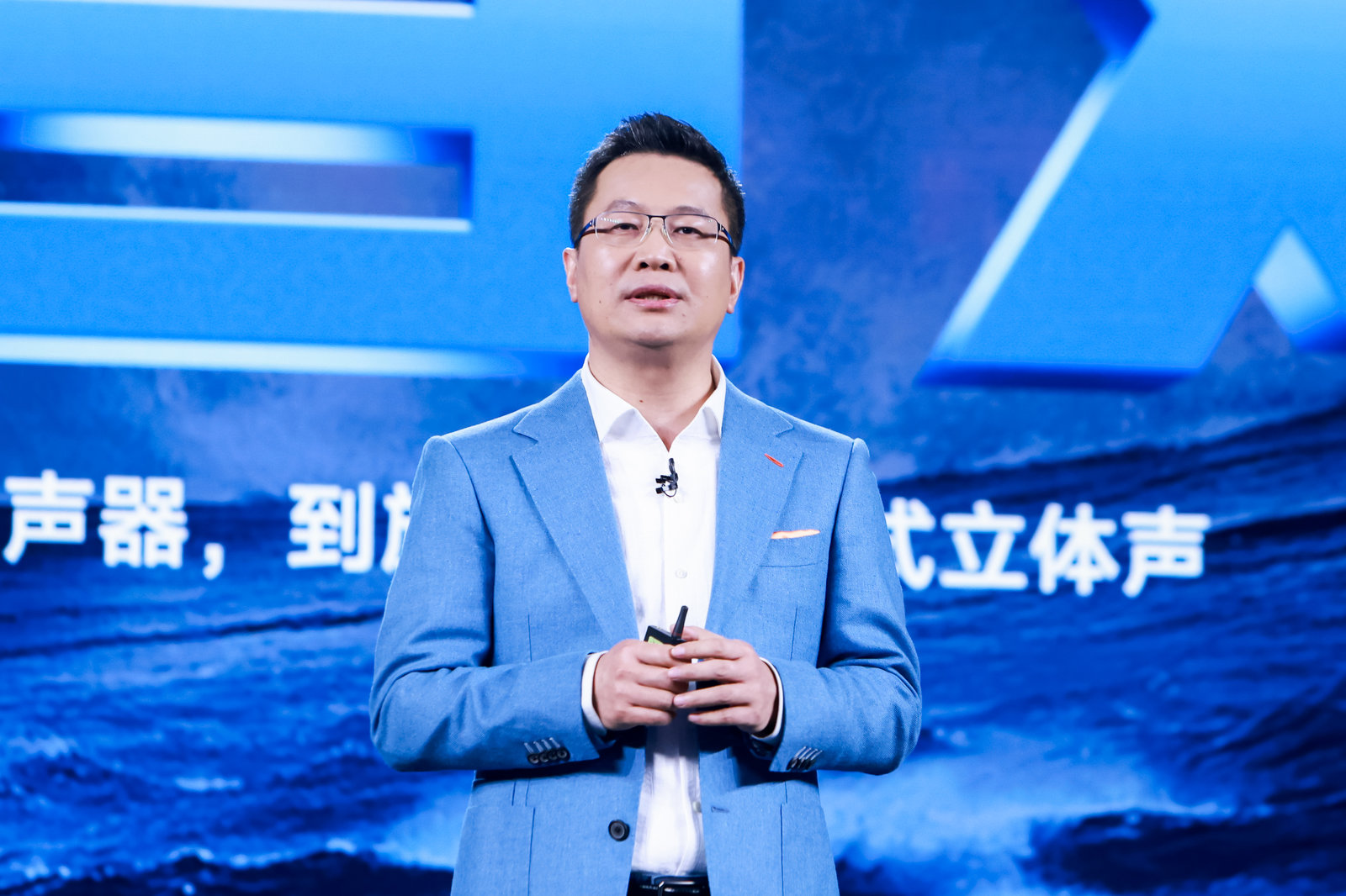 小米即将量产200w快充手机,小米红米手机1199