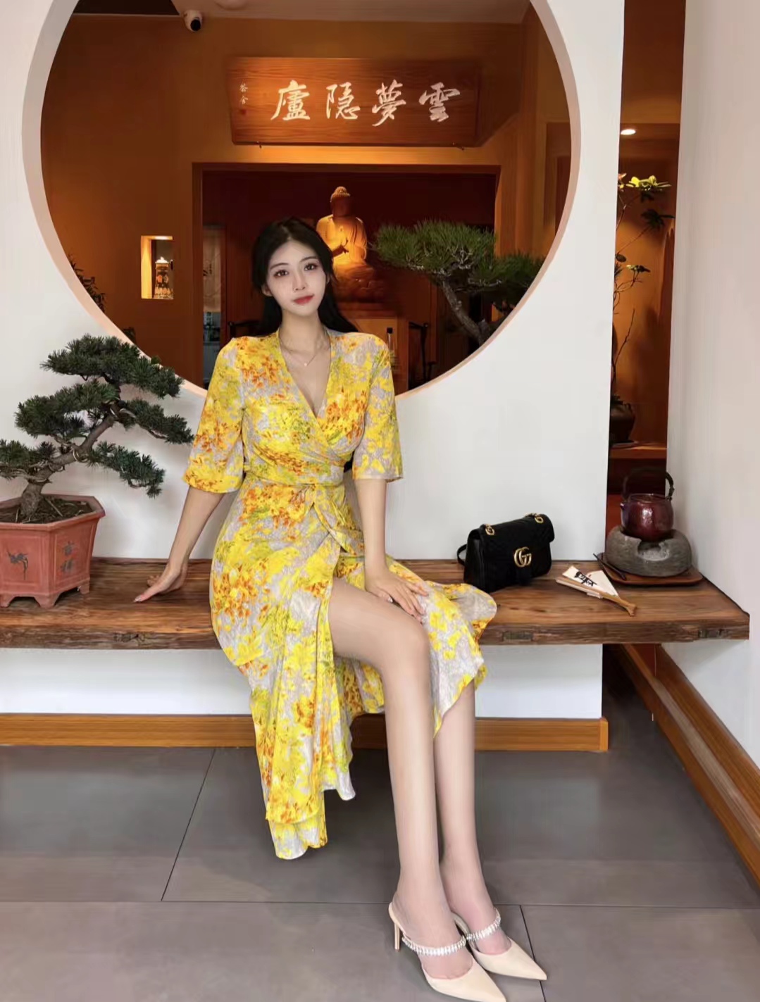 皮肤黑的适合穿什么颜色的球衣,50岁皮肤黑穿什么颜色衣服好看