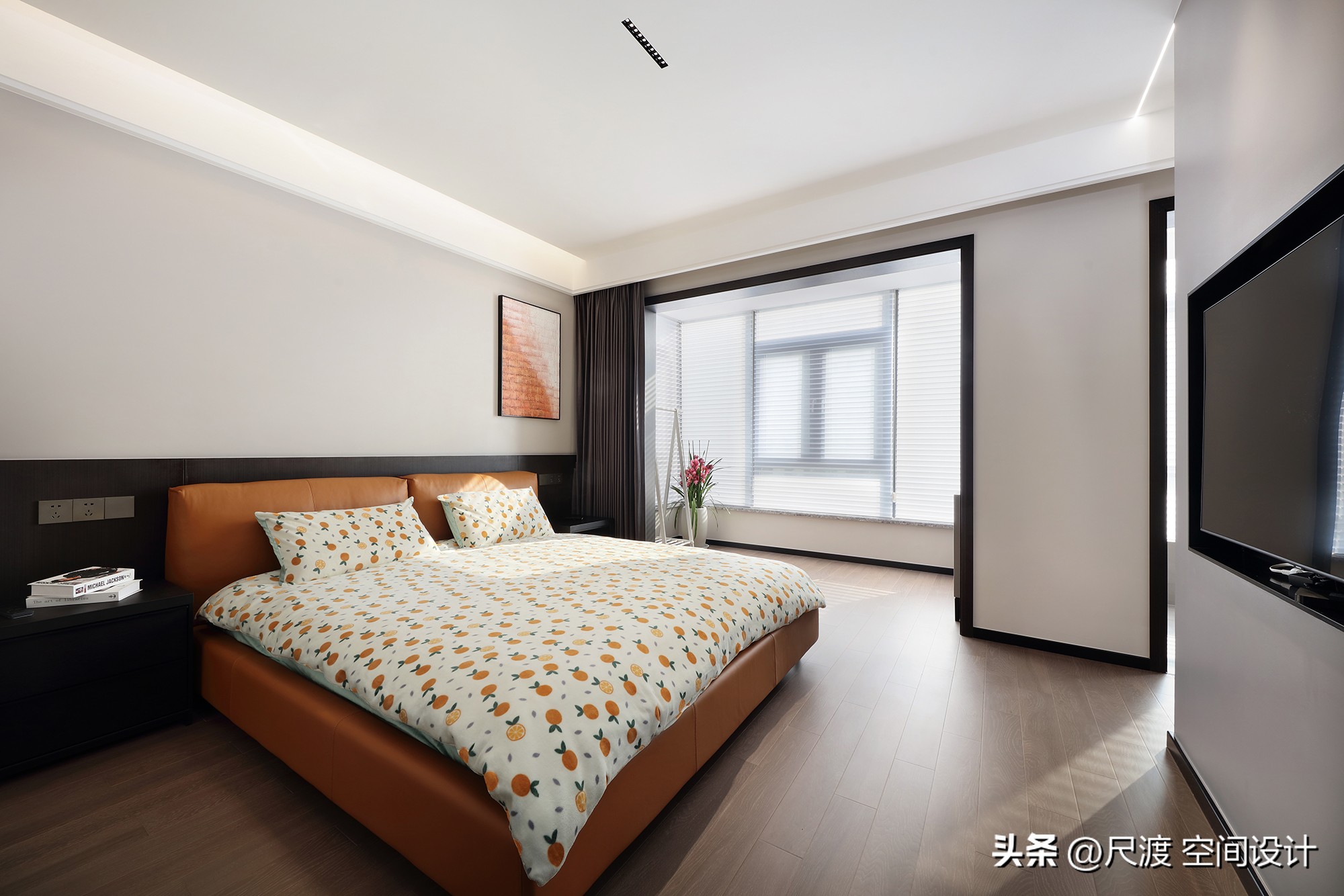 经典的黑白灰风格,高级耐看的极简黑白灰