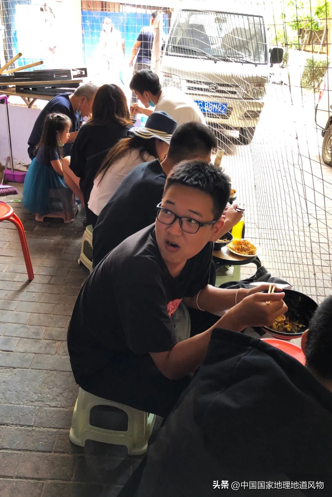 天津人的仪式感：打卤仨小时，“秃噜”五分钟