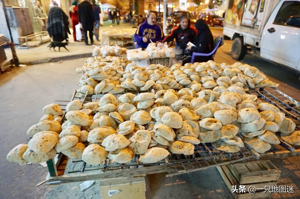 沙漠国家靠什么生活,沙漠严重的国家怎样生活的