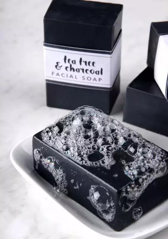 包包保养包括有什么,包包的护理和保养