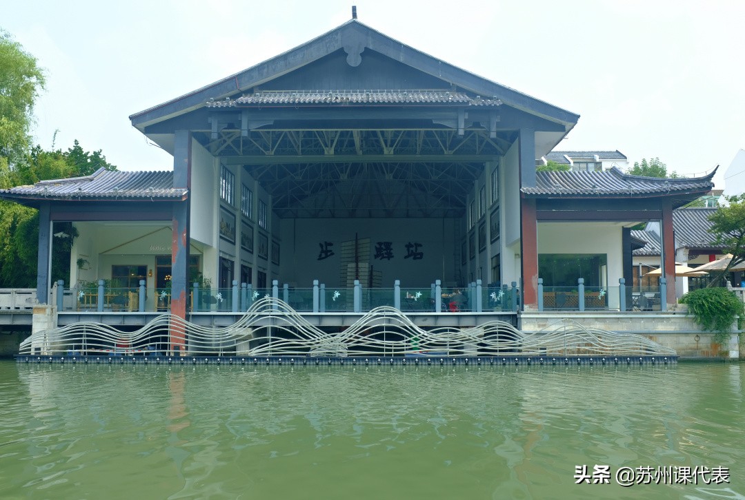 君到姑苏见人家尽枕河写的是哪里,君到姑苏见人家尽枕河是什么含义