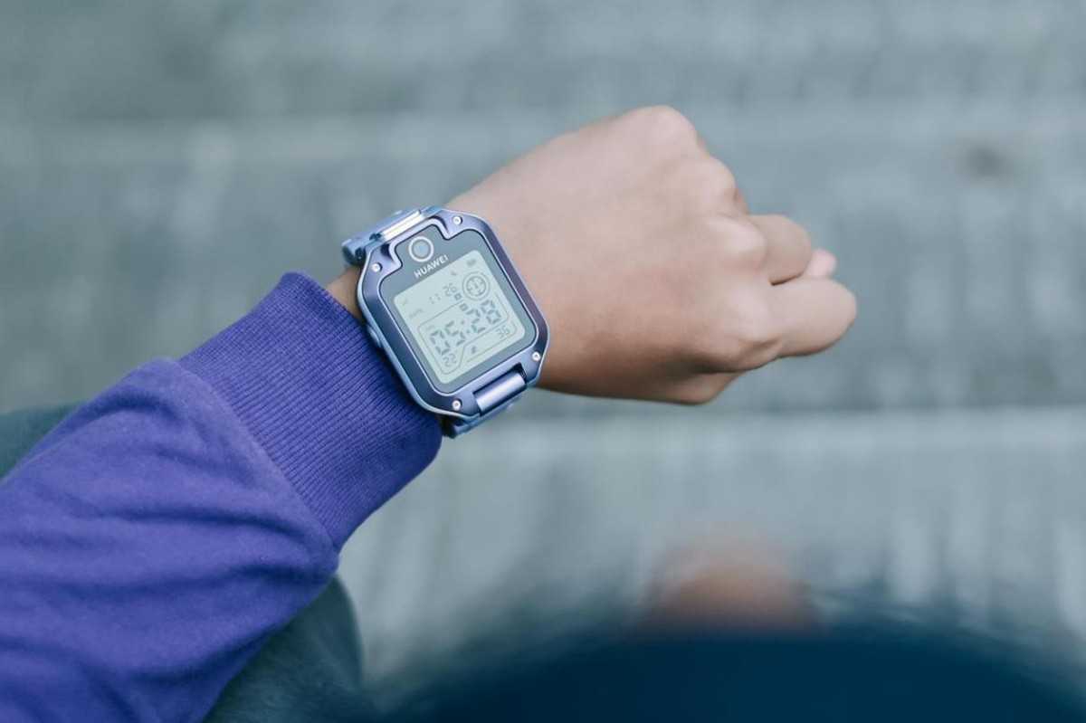 华为儿童手表5xpro防摔,华为儿童手表5xpro暴力测试