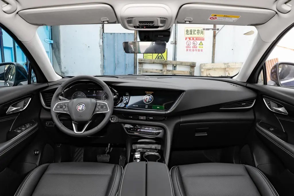 25万买宝马x1四缸2.0t落地多少钱,25万落地选择宝马x1还是合资车