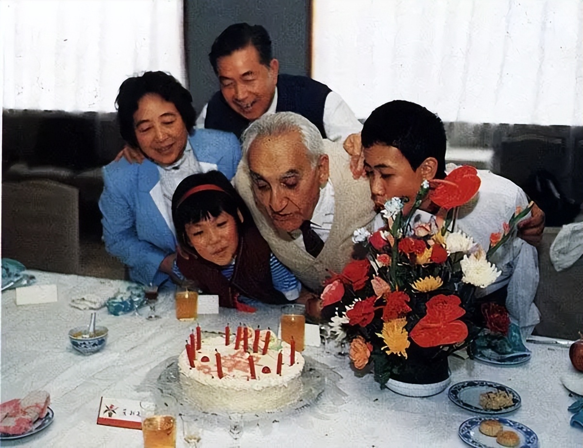 外国人未入中国国籍证明怎么写,外国人身份证民族填什么