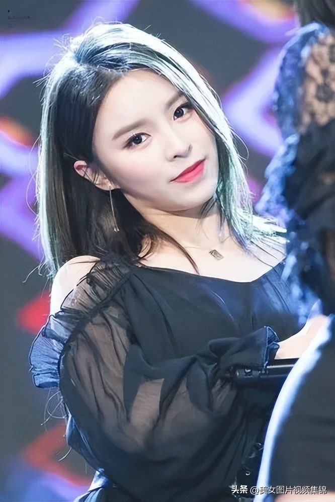 王灏儿红裙,王灏儿高清美图