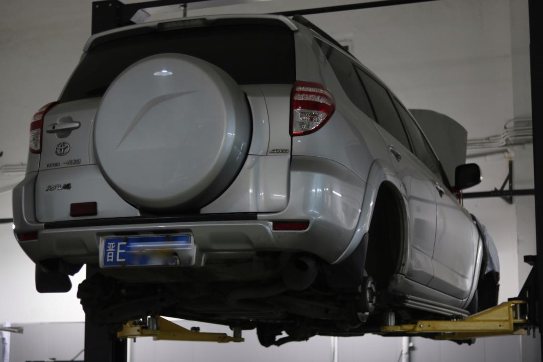 老rav4车翻新改造全过程,老款rav4比新款好太多