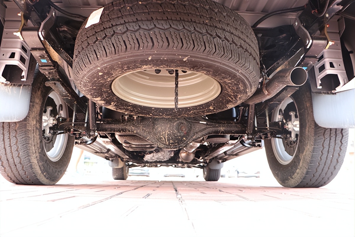 江西五十铃皮卡欢迎到店试车,试驾江西五十铃瑞迈2024款