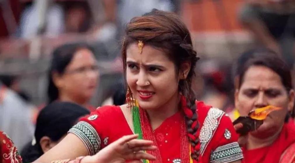 尼泊尔风俗为啥没有寡妇,尼泊尔女人的悲惨的生活