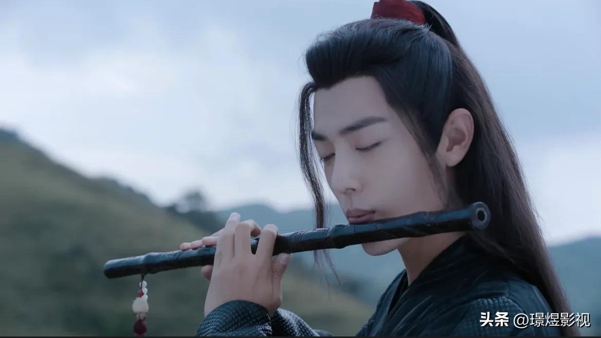 魏无羡穿陈情令衣服,陈情令魏无羡为什么穿红色衣服