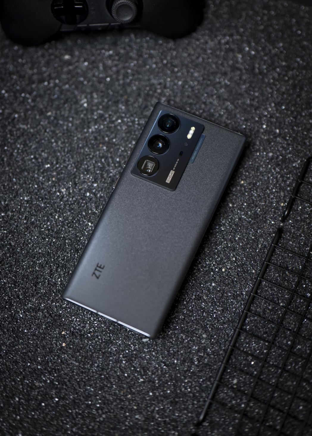 梦寐以求的无缺全面屏影像旗舰，中兴Axon40Ultra评测