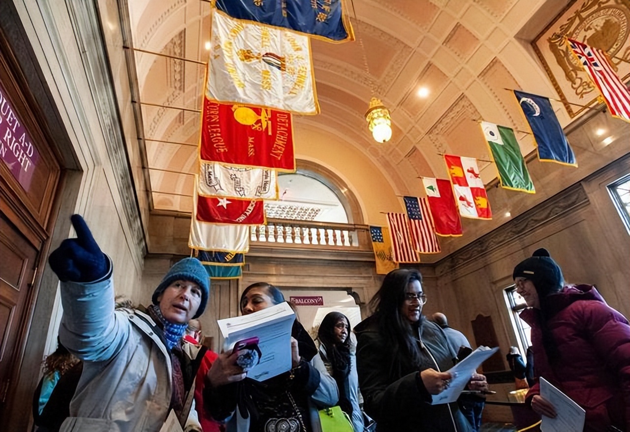 获取美国绿卡就不能用中国护照吗,拥有美国绿卡还是用中国护照吗