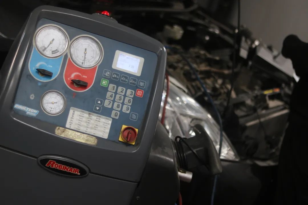 09天籁全车翻新整改多少钱,日产天籁自己撞烂了维修多少钱