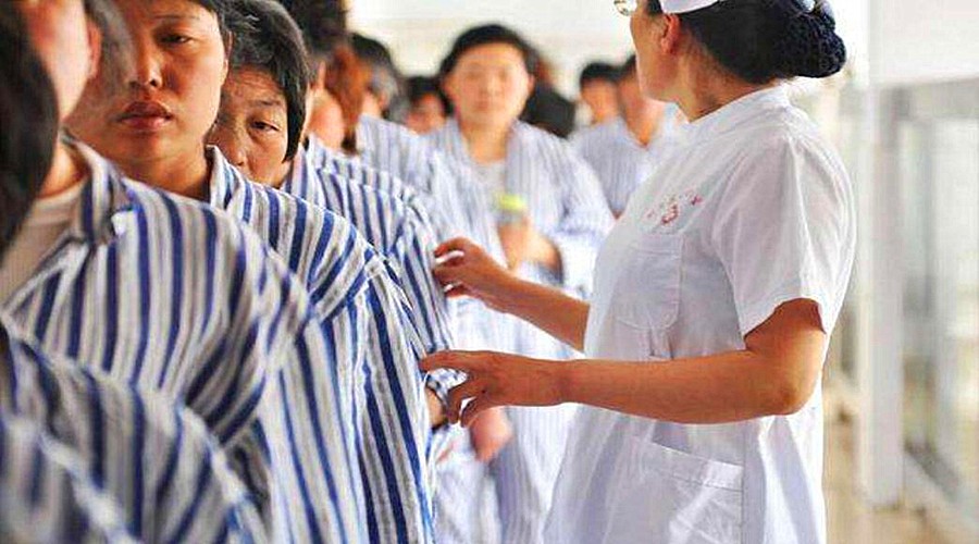 来钱太快！00后女孩“试药”3天赚9000元，躺赢还是赌命？