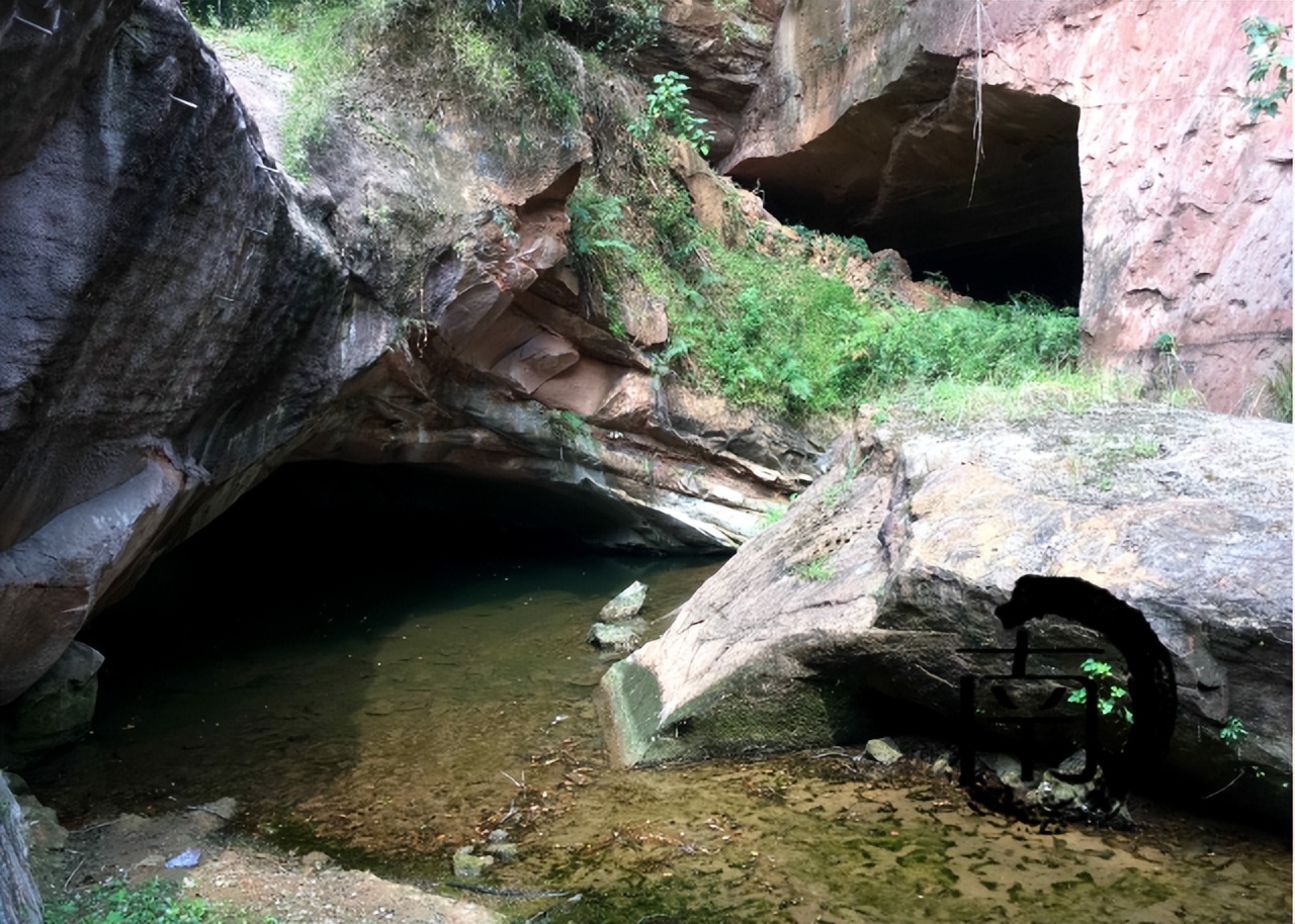 浙江神秘水潭真相,浙江在龙游发现水下龙宫是真的吗