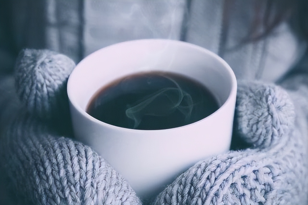 男生当舔狗的几种表现,女朋友把你当作舔狗的表现