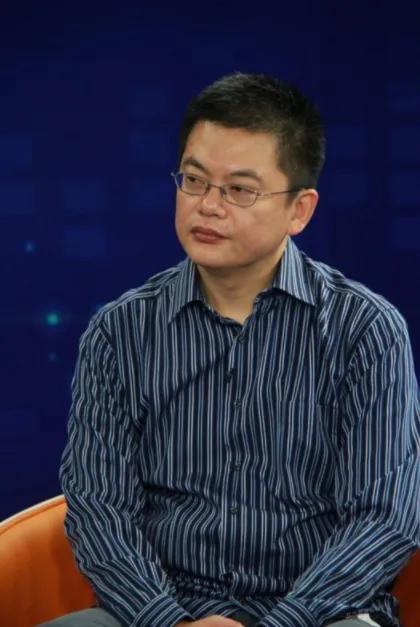 篮球解说苏群和杨毅,篮球解说苏群视频