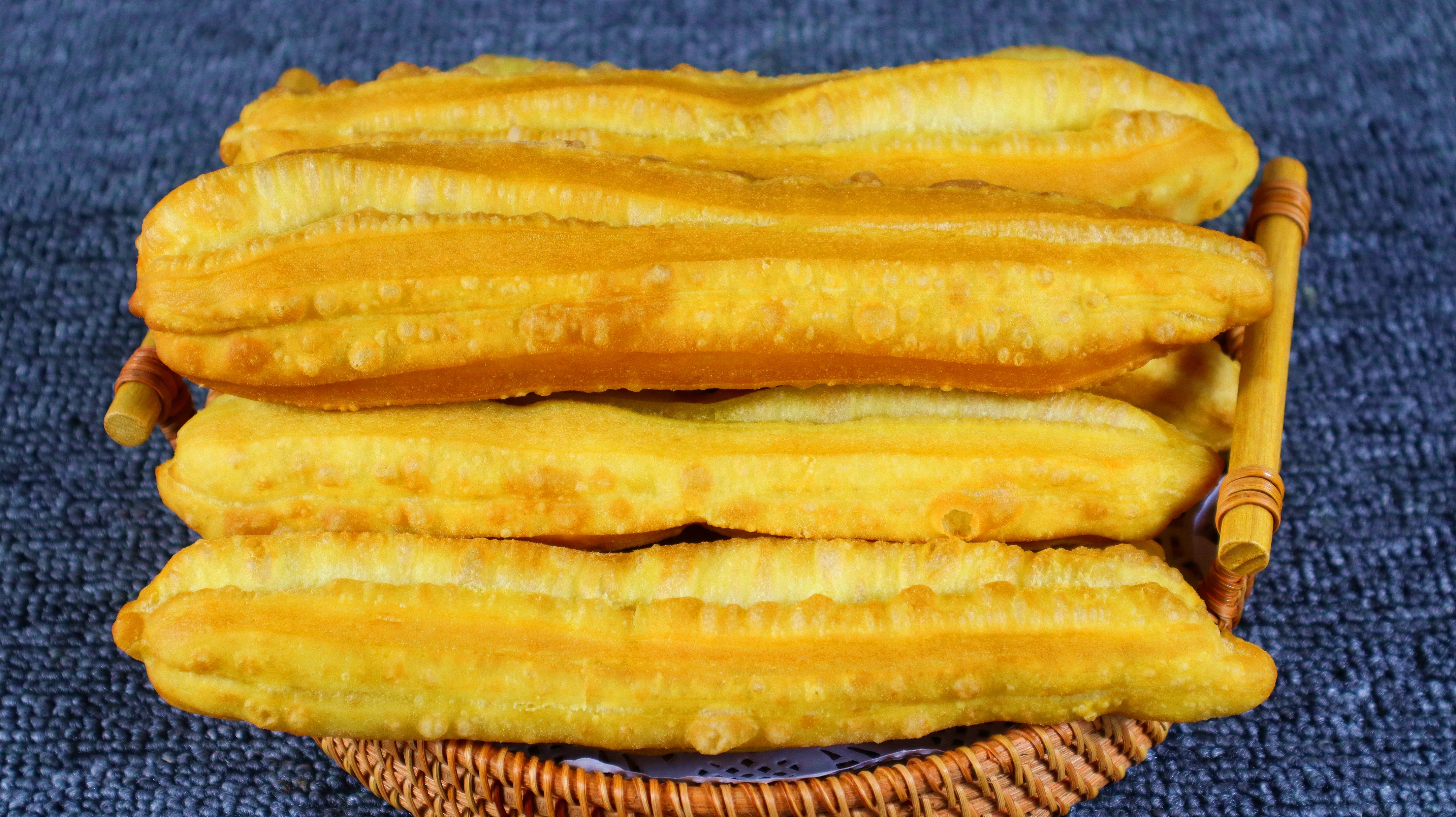 早点师傅教你炸油条商业级配方,早餐店30年炸油条配方公开