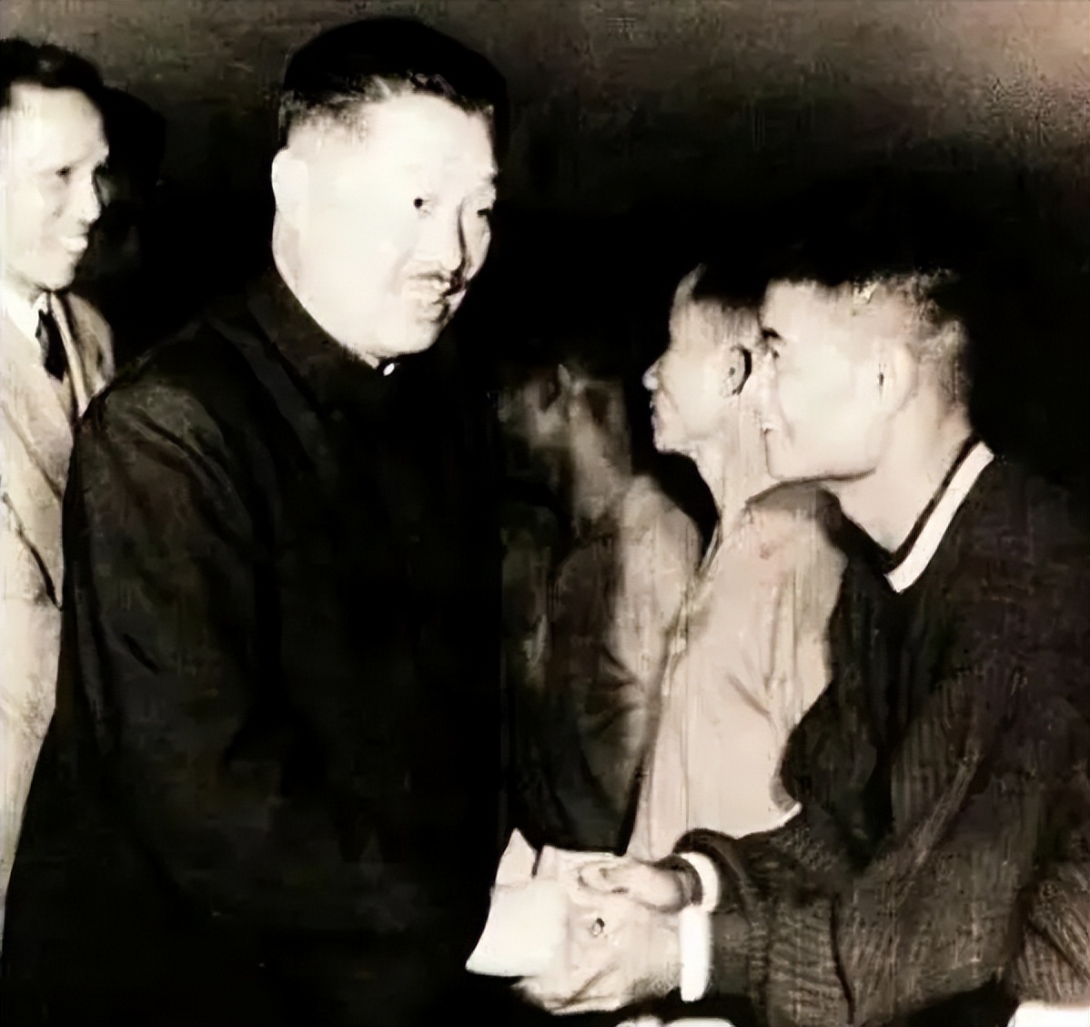 1963年，贺龙对国足说：拿不到前三，回来就解散！最终结果如何？