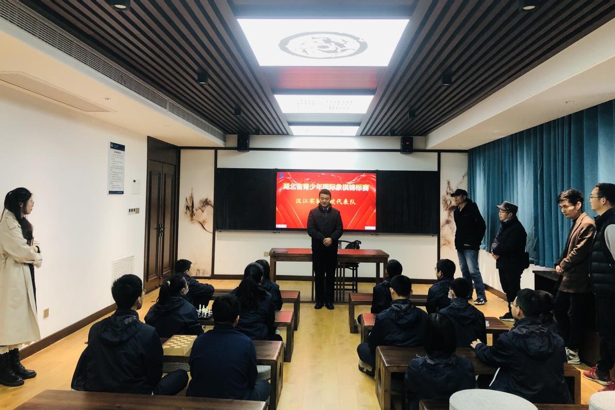 包揽前三名,包揽前三中国队